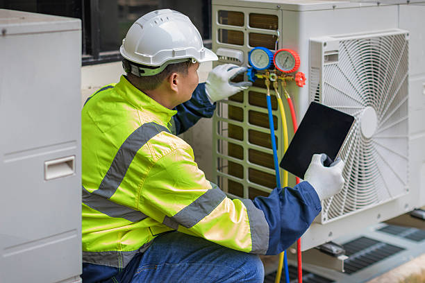 Professional Heat Pump Repair technician working in Swampscott, MA